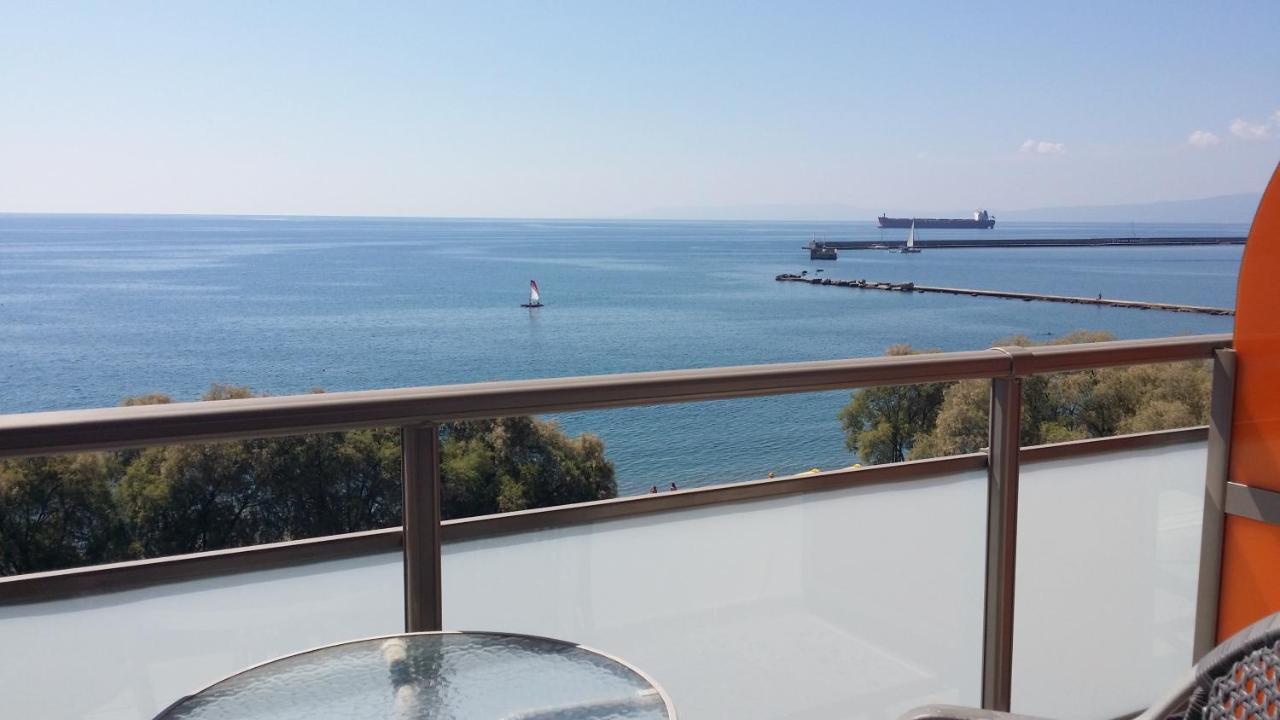 Hotel Flisvos Kalamata Esterno foto
