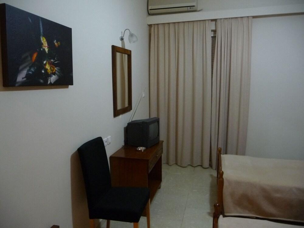 Hotel Flisvos Kalamata Esterno foto